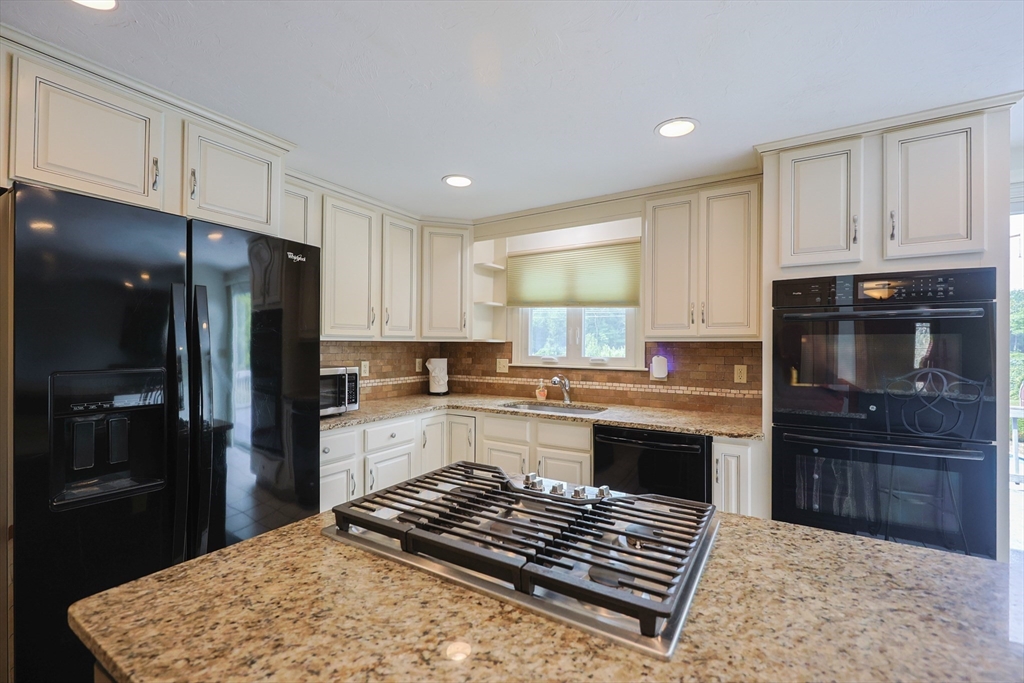 110 Cobblestone Lane