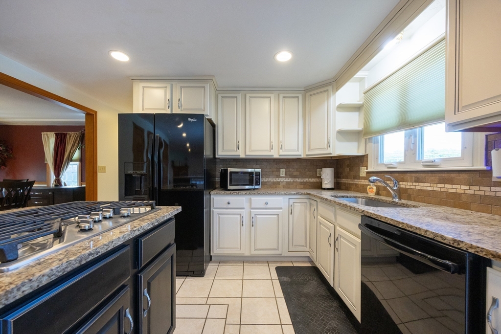 110 Cobblestone Lane