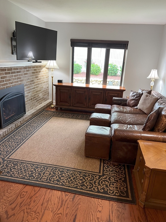 24 Cobblestone Ln 7