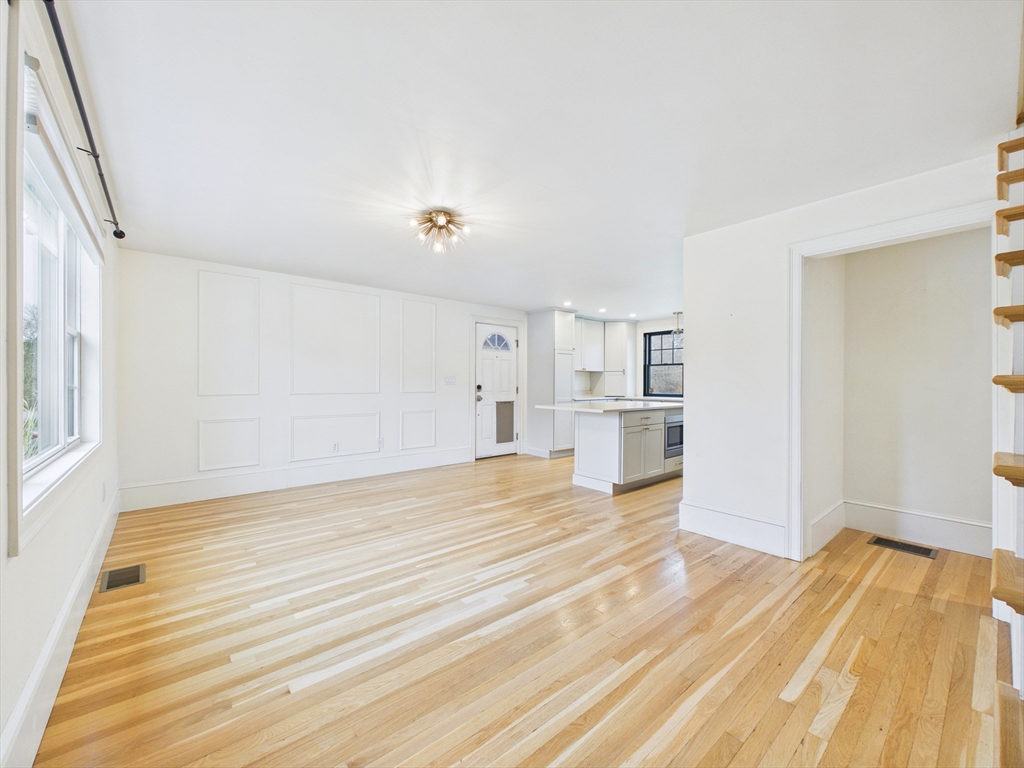 18 Shaker Rd.