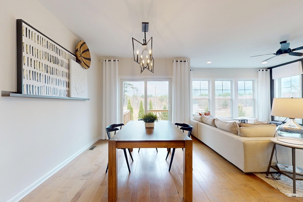 Sudbury, Massachusetts 01776, United States, 3 Bedrooms Bedrooms, ,3 BathroomsBathrooms,Residential,Active,117215