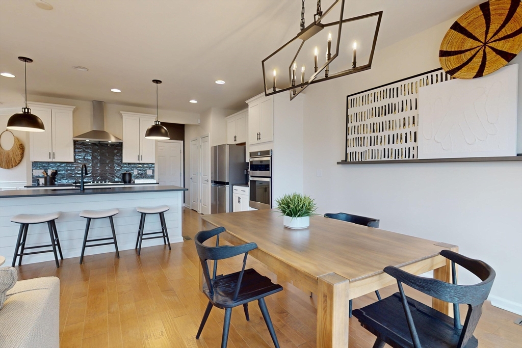 Sudbury, Massachusetts 01776, United States, 3 Bedrooms Bedrooms, ,3 BathroomsBathrooms,Residential,Active,117215