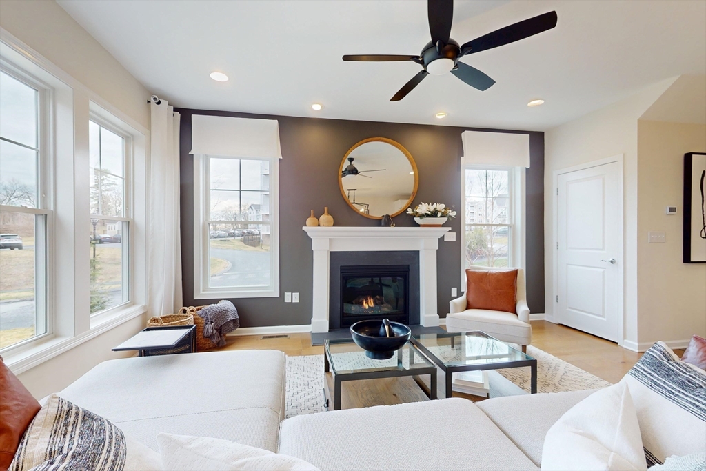 Sudbury, Massachusetts 01776, United States, 3 Bedrooms Bedrooms, ,3 BathroomsBathrooms,Residential,Active,117215