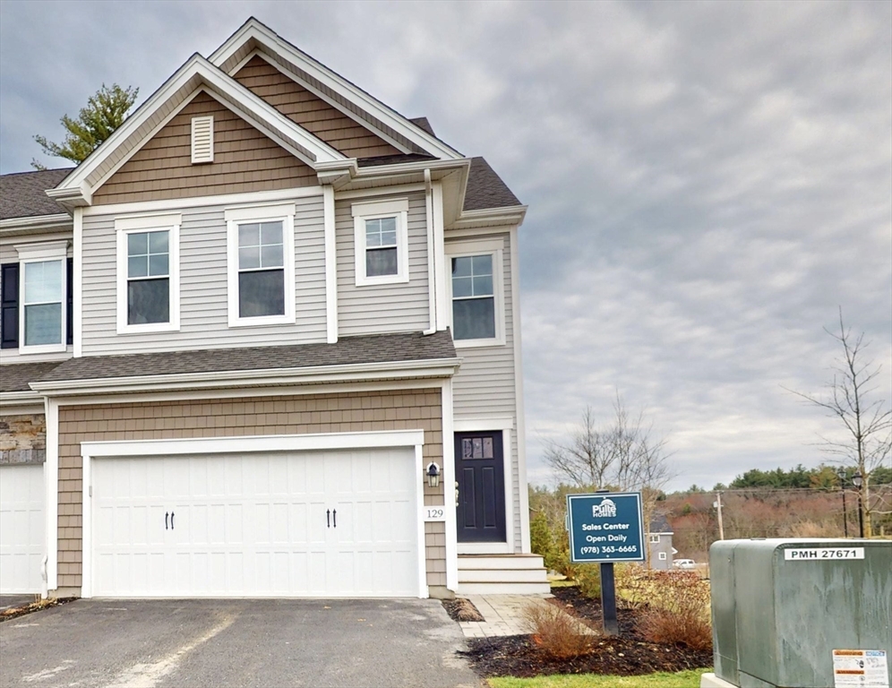 Sudbury, Massachusetts 01776, United States, 3 Bedrooms Bedrooms, ,3 BathroomsBathrooms,Residential,Active,117215