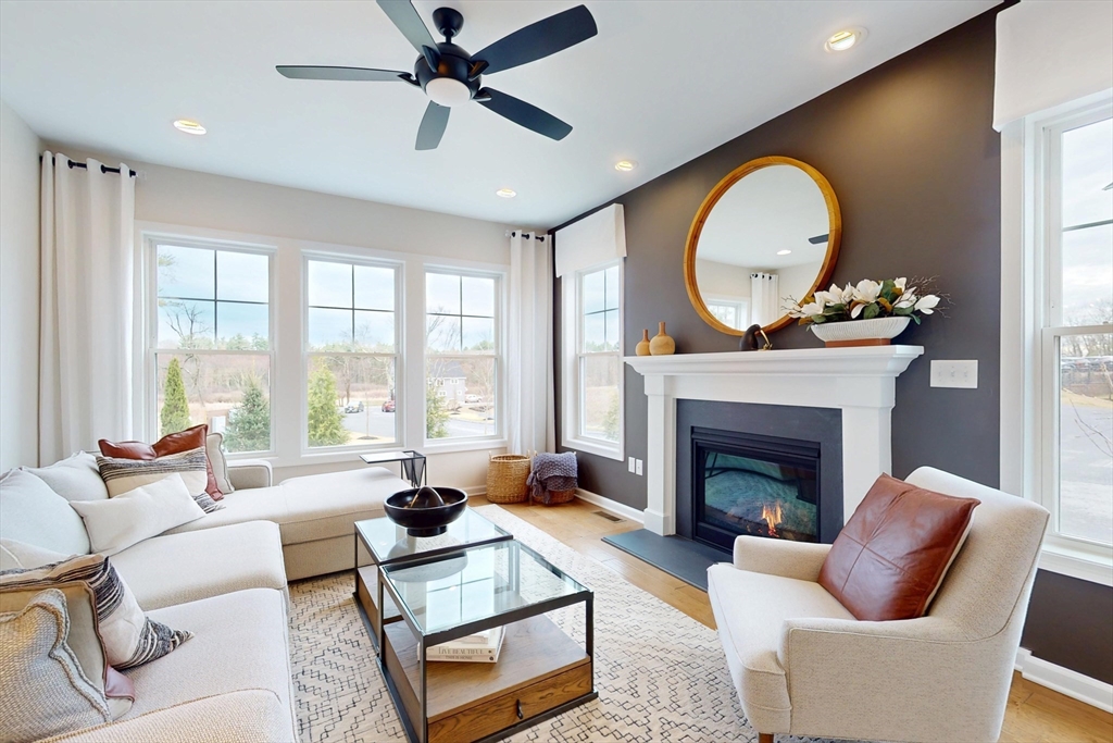 Sudbury, Massachusetts 01776, United States, 3 Bedrooms Bedrooms, ,3 BathroomsBathrooms,Residential,Active,117215