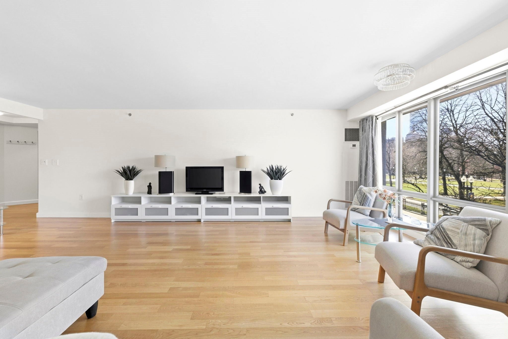 165 Tremont St 301