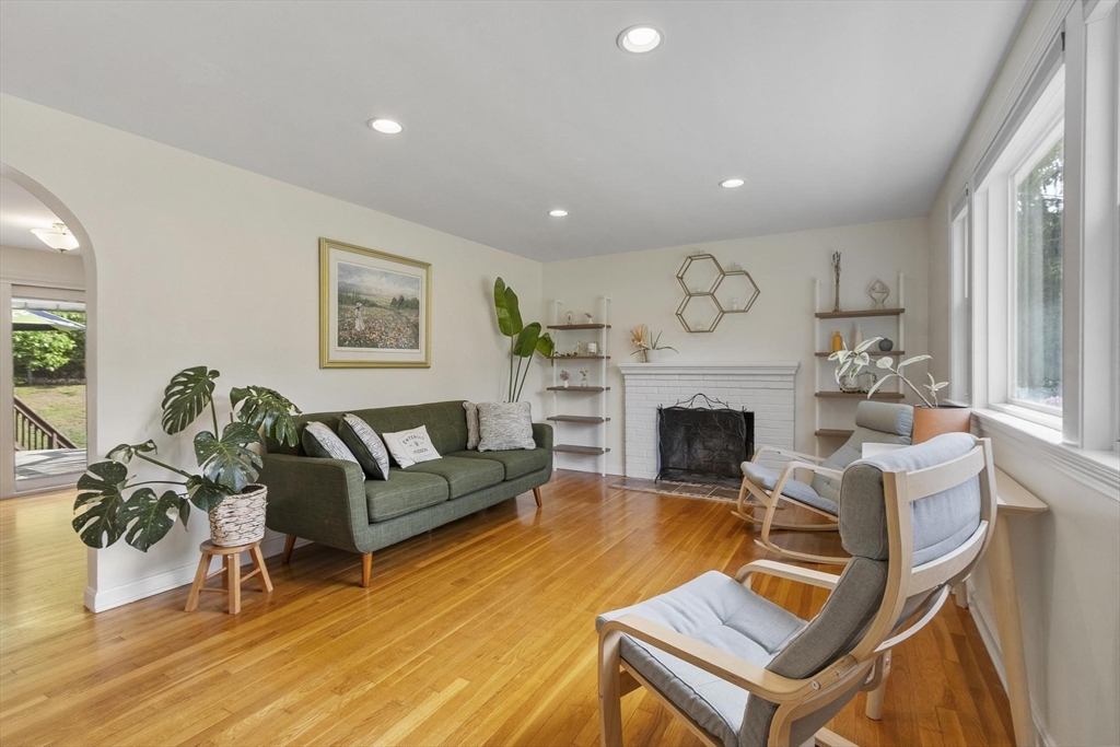 6 Edith Rd