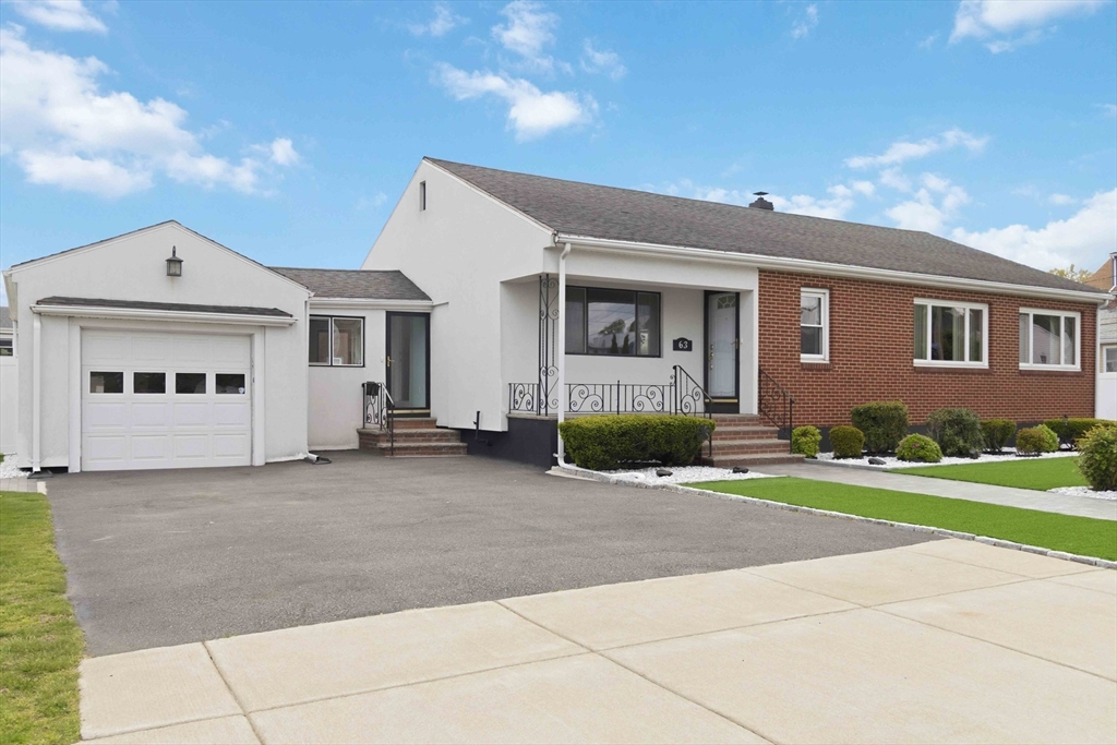 63 Taft St