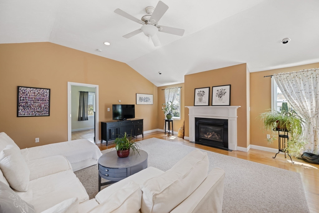 29 Andrew Dr