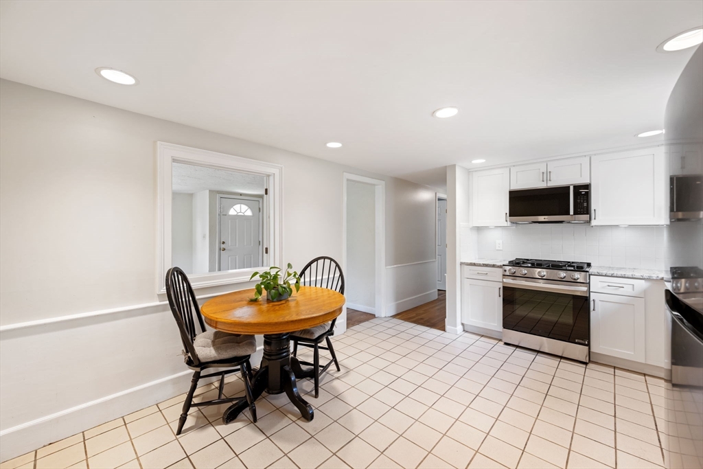 29 Andrew Dr, Pembroke, MA Photo #9