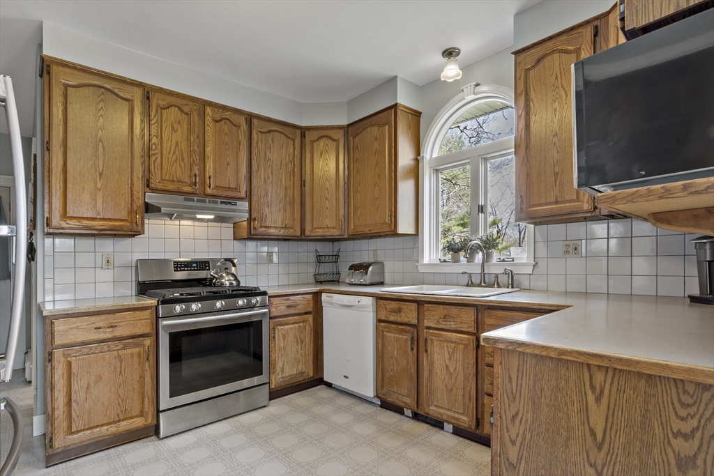 31 Bloomfield St