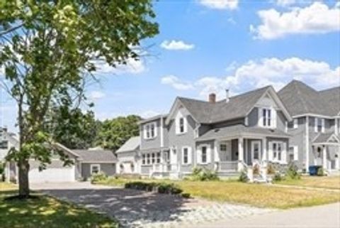 24 Brouilette St A Chelmsford MA 01863