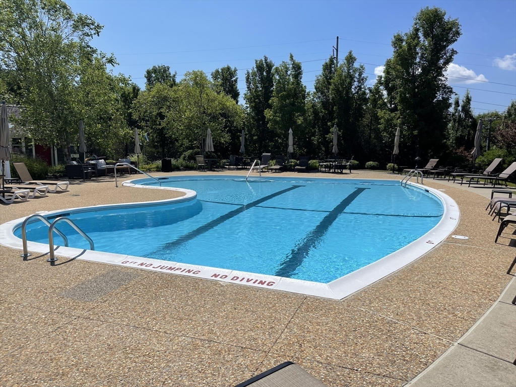 Tiverton, Rhode Island 02878, United States, 1 Bedroom Bedrooms, ,2 BathroomsBathrooms,Residential,Active,107585