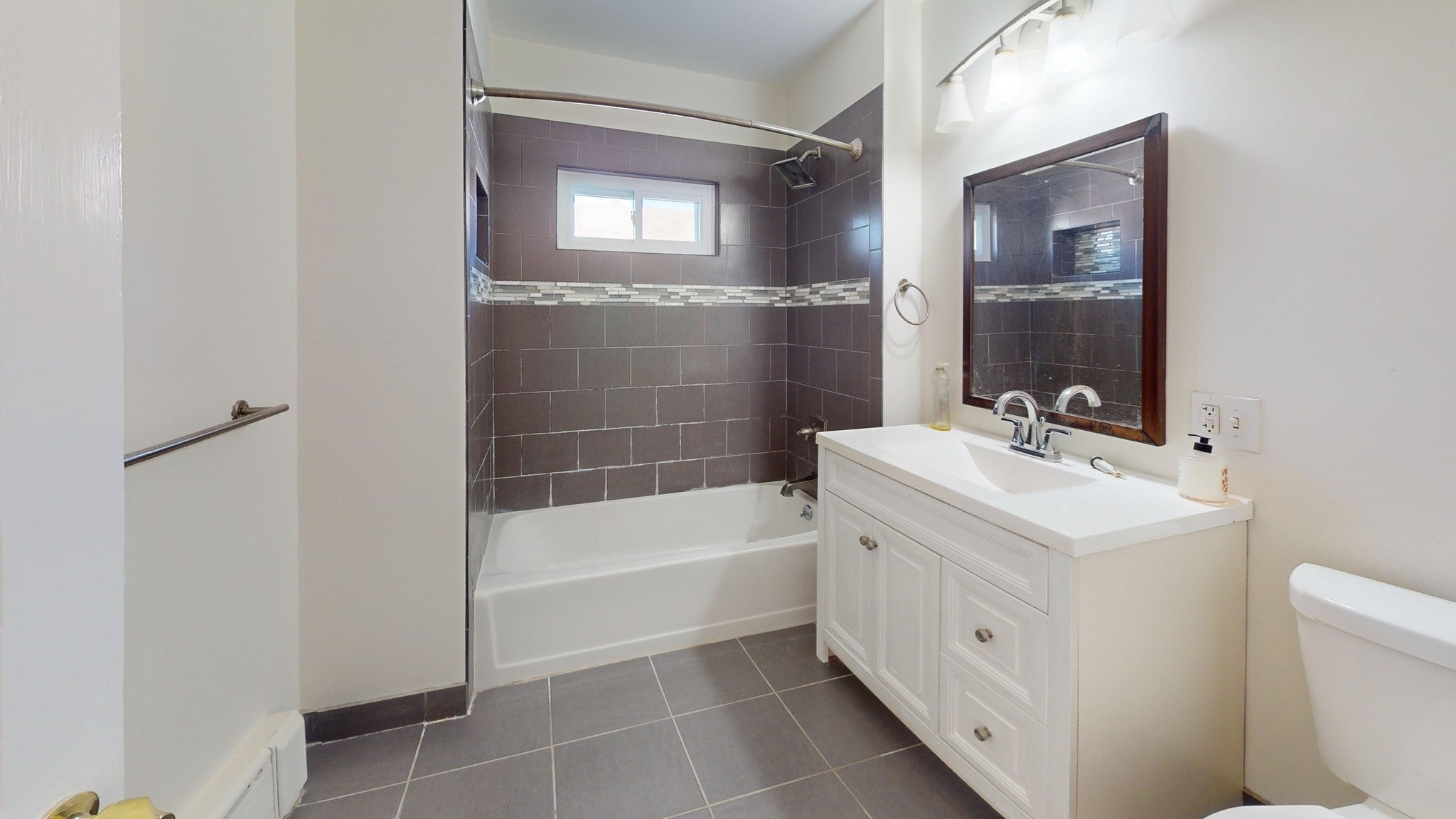 81 Bellevue Ave, Winthrop, MA Photo #8