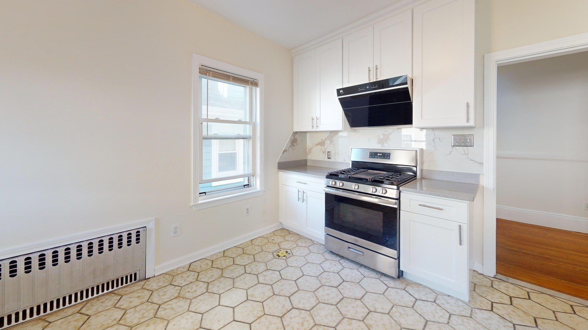 81 Bellevue Ave, Winthrop, MA Photo #4