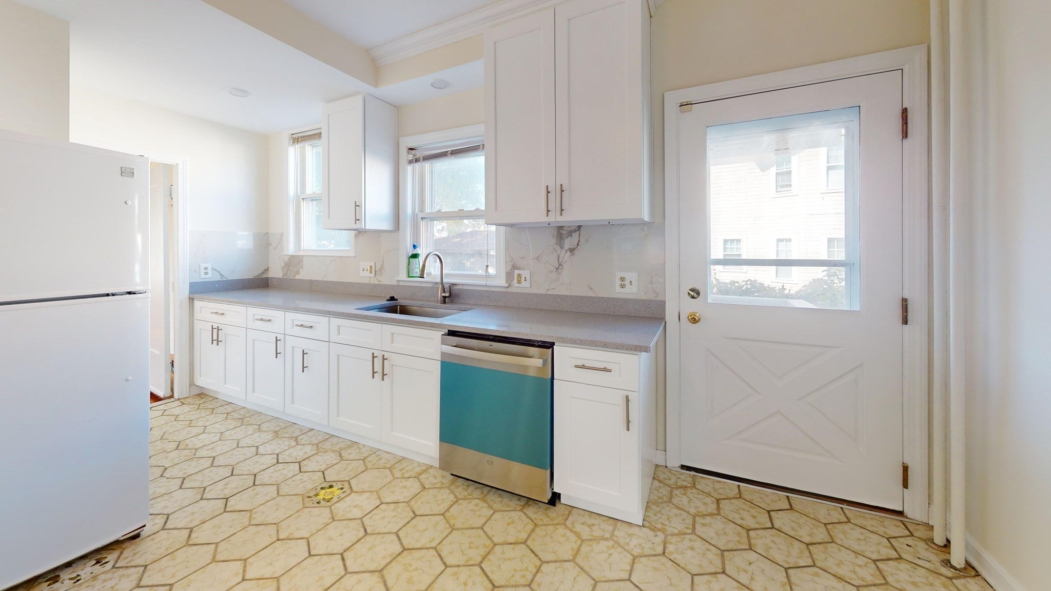 81 Bellevue Ave, Winthrop, MA Photo #5