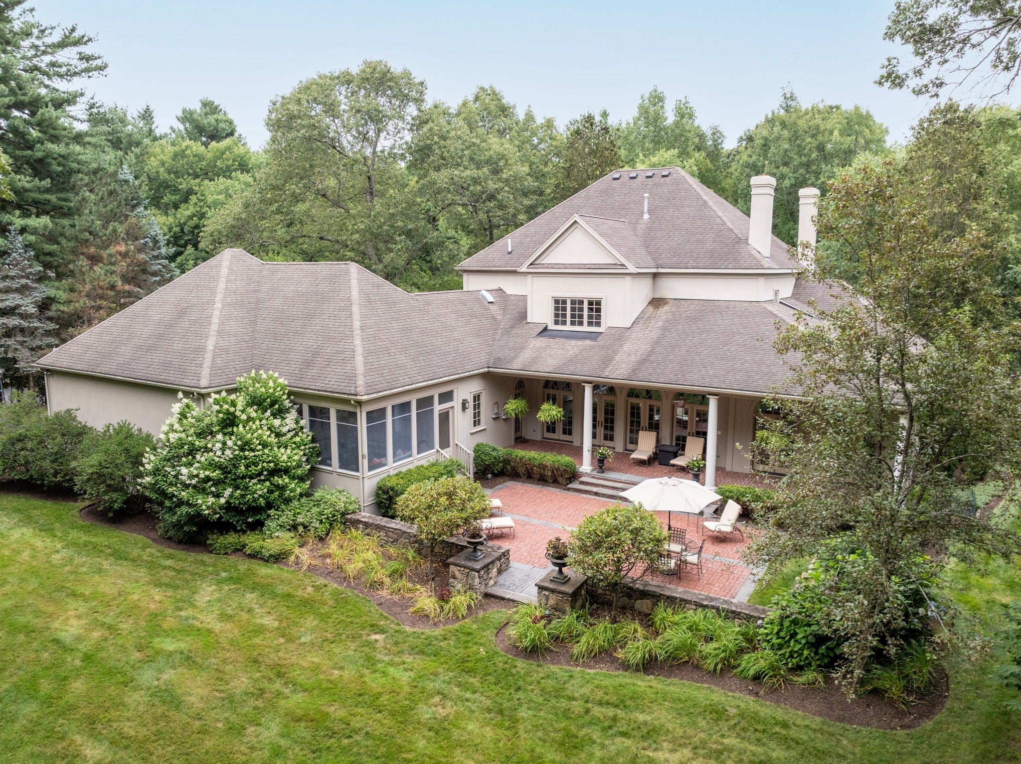 6 Witherbee Ln