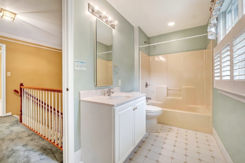 15 Hawthorne Lane #15, Bedford, MA, 15 Hawthorne Lane #15, Bedford, MA Photo #17