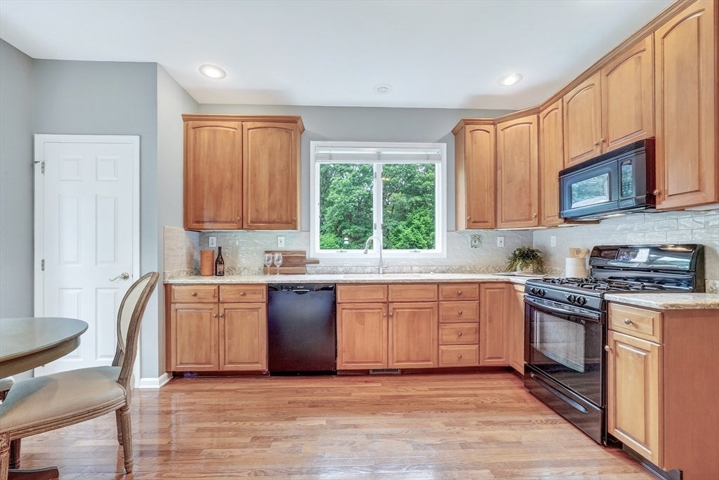 15 Hawthorne Lane #15, Bedford, MA, 15 Hawthorne Lane #15, Bedford, MA Photo #6
