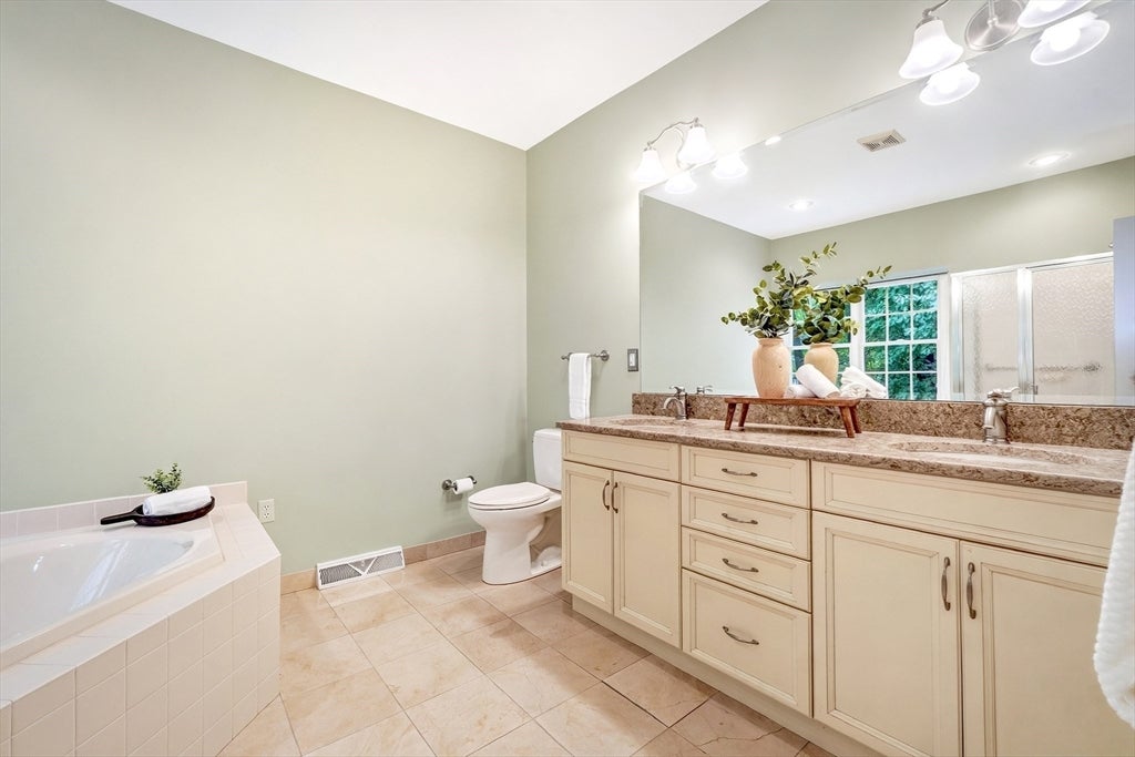 15 Hawthorne Lane #15, Bedford, MA, 15 Hawthorne Lane #15, Bedford, MA Photo #10