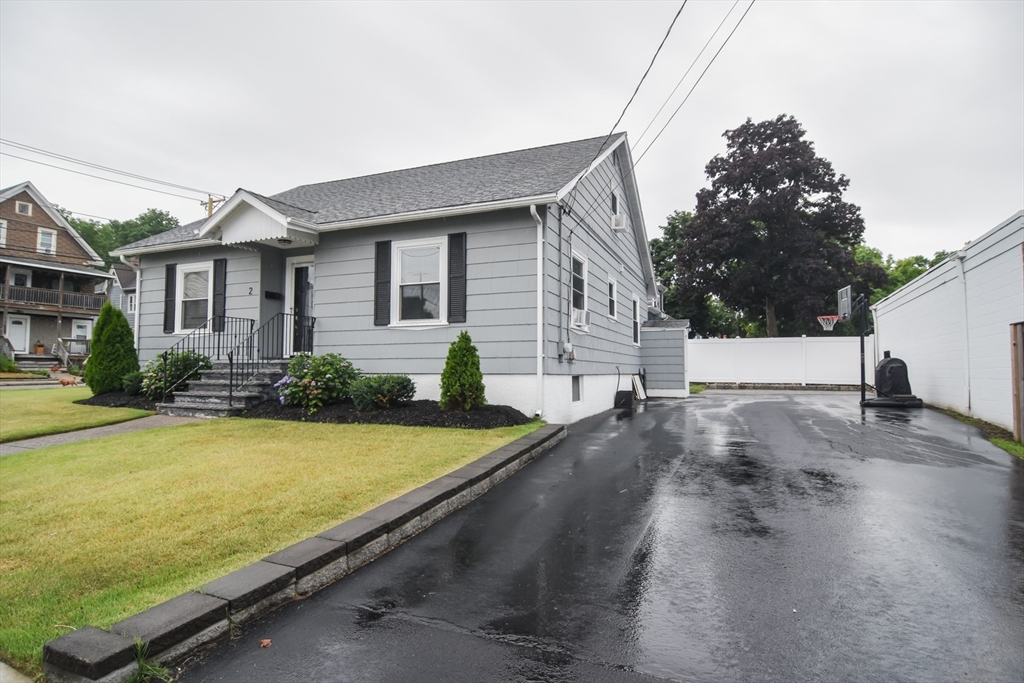 2 Lamb St