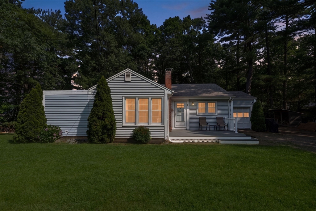 8 Randall Rd