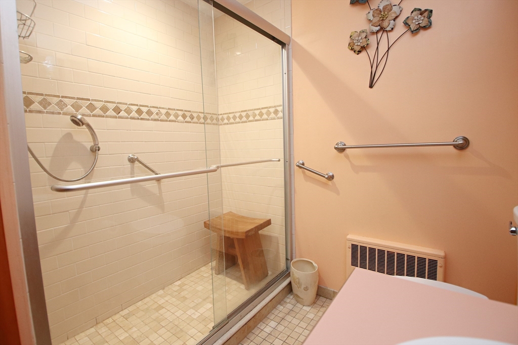 86 Farrell Road, Lynn, MA Photo #17