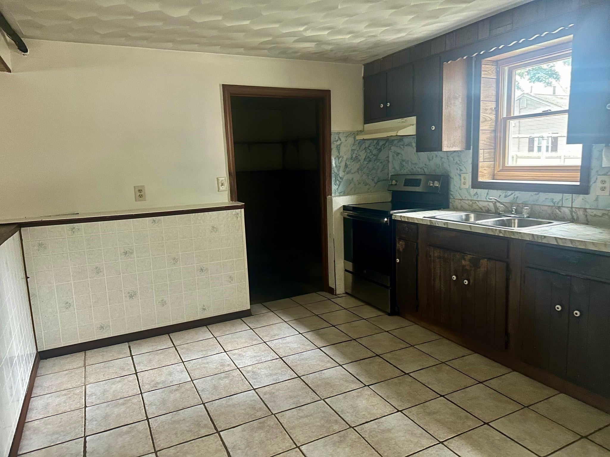 55 Summer Ave, Ludlow, MA, 55 Summer Ave, Ludlow, MA Photo #25