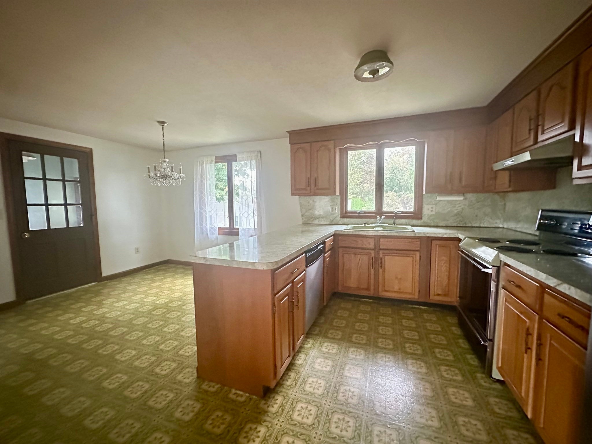 55 Summer Ave, Ludlow, MA, 55 Summer Ave, Ludlow, MA Photo #3