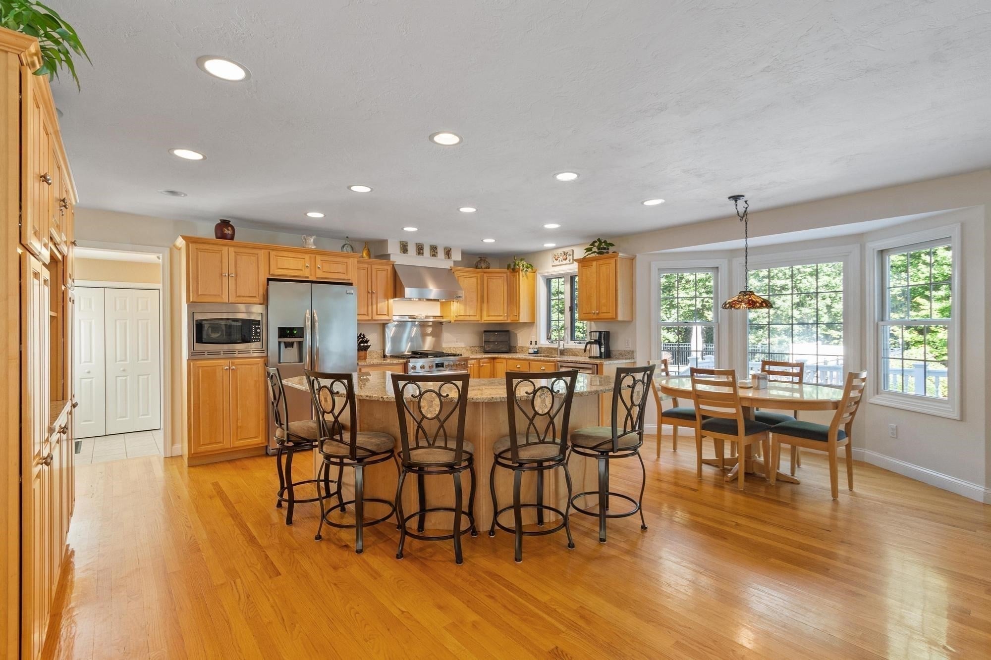 4 Samuels Ln, Sterling, MA Photo #8