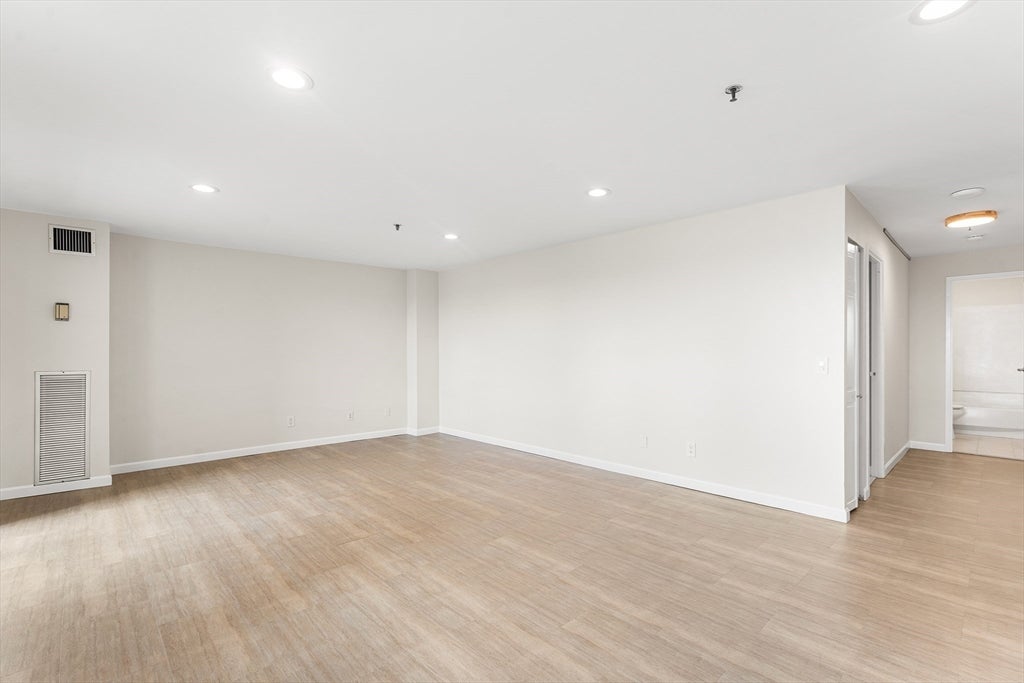 510 Revere Beach Boulevard #1008, Revere, MA Photo #11