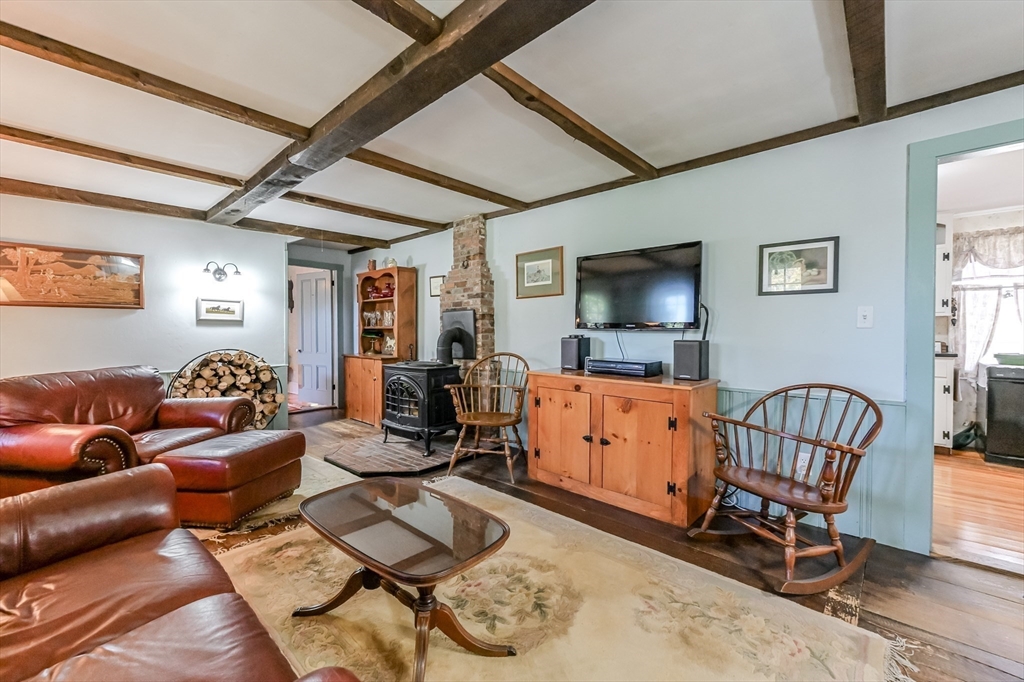 Pepperell, Massachusetts 01463, United States, 4 Bedrooms Bedrooms, ,2 BathroomsBathrooms,Residential,Pending,216693