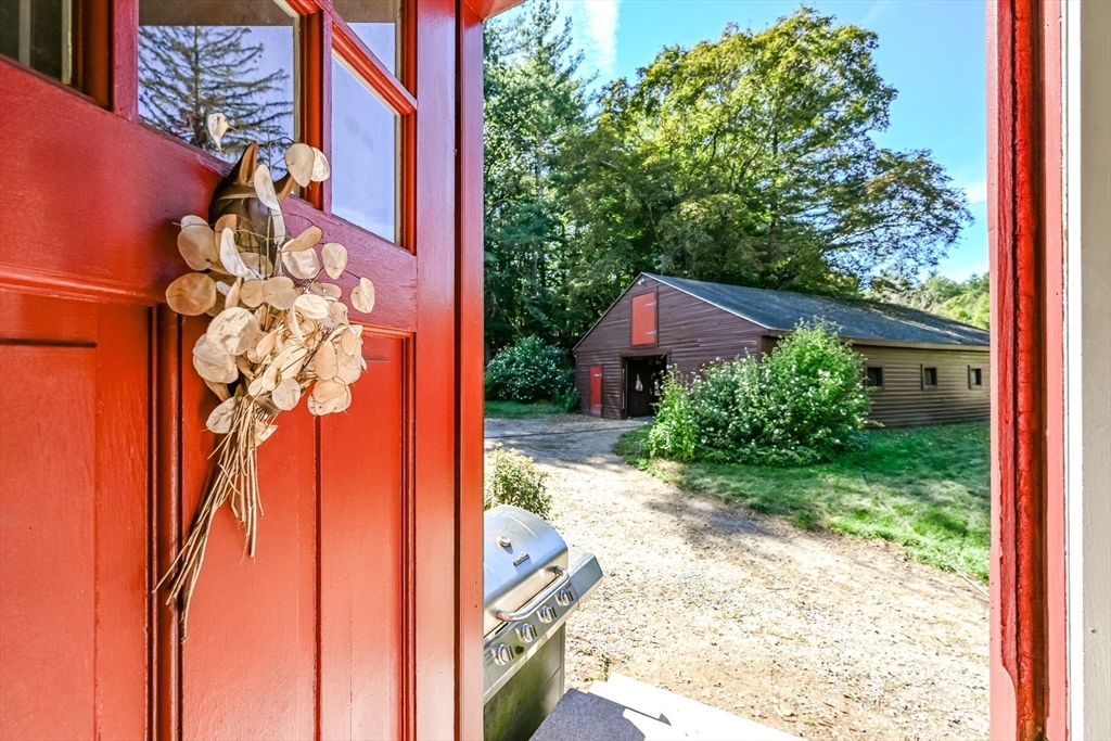 Pepperell, Massachusetts 01463, United States, 4 Bedrooms Bedrooms, ,2 BathroomsBathrooms,Residential,Pending,216693