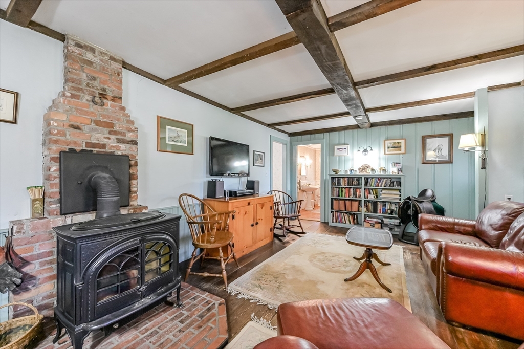 Pepperell, Massachusetts 01463, United States, 4 Bedrooms Bedrooms, ,2 BathroomsBathrooms,Residential,Pending,216693