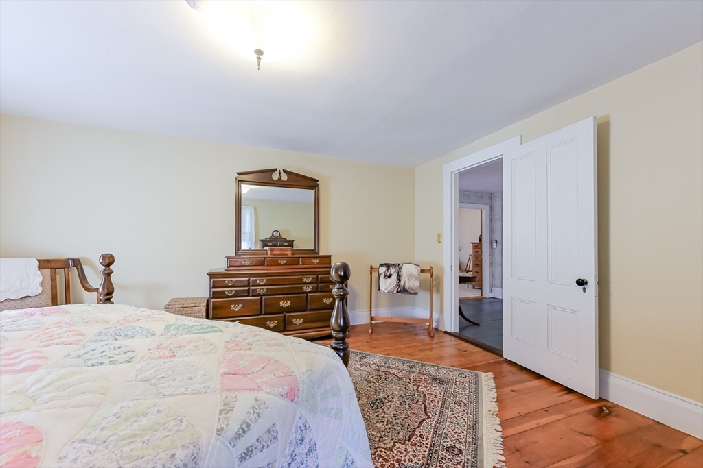 Pepperell, Massachusetts 01463, United States, 4 Bedrooms Bedrooms, ,2 BathroomsBathrooms,Residential,Pending,216693