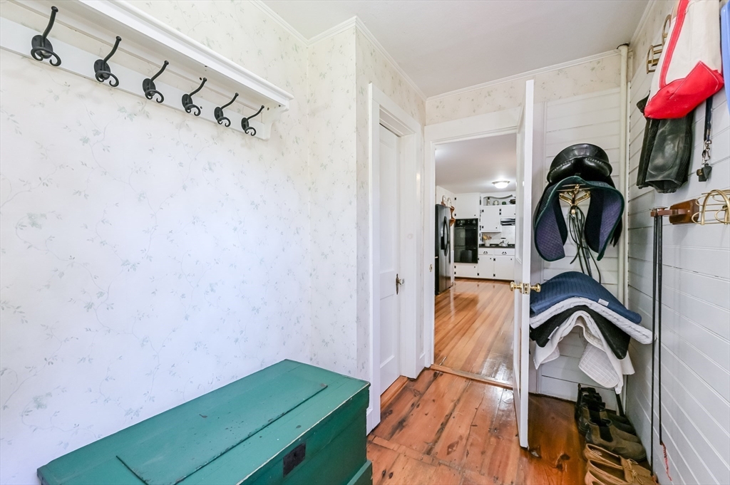 Pepperell, Massachusetts 01463, United States, 4 Bedrooms Bedrooms, ,2 BathroomsBathrooms,Residential,Pending,216693