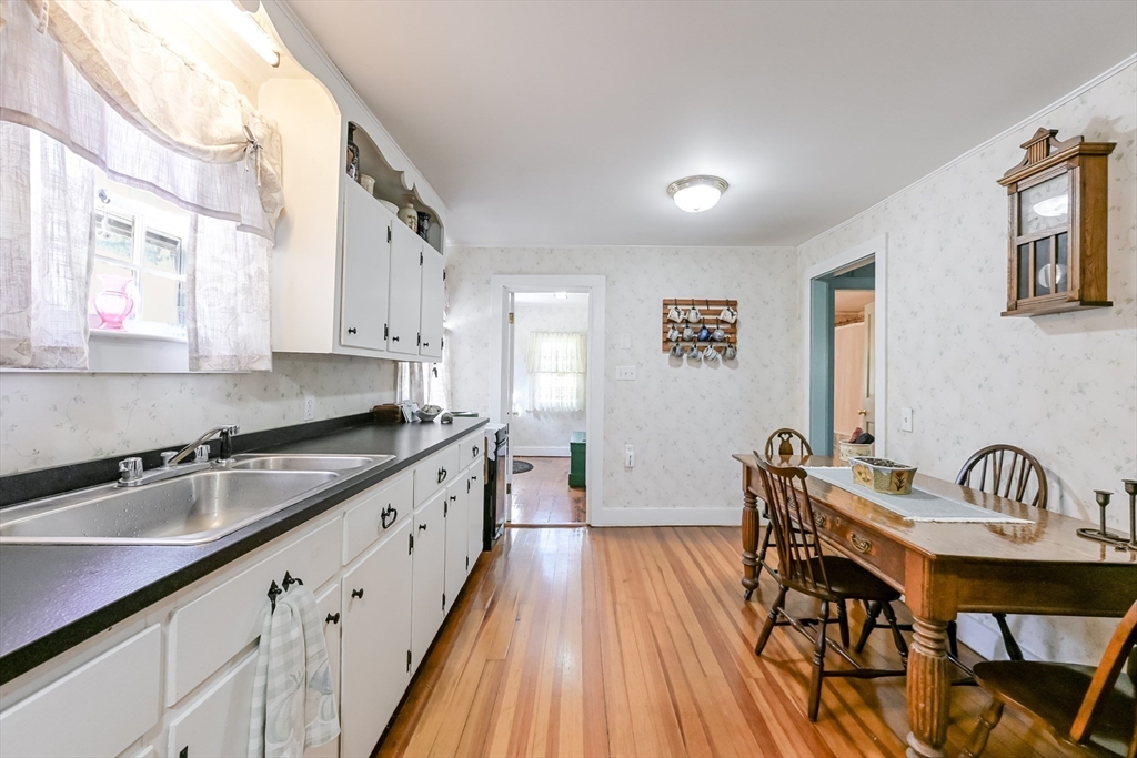 Pepperell, Massachusetts 01463, United States, 4 Bedrooms Bedrooms, ,2 BathroomsBathrooms,Residential,Pending,216693