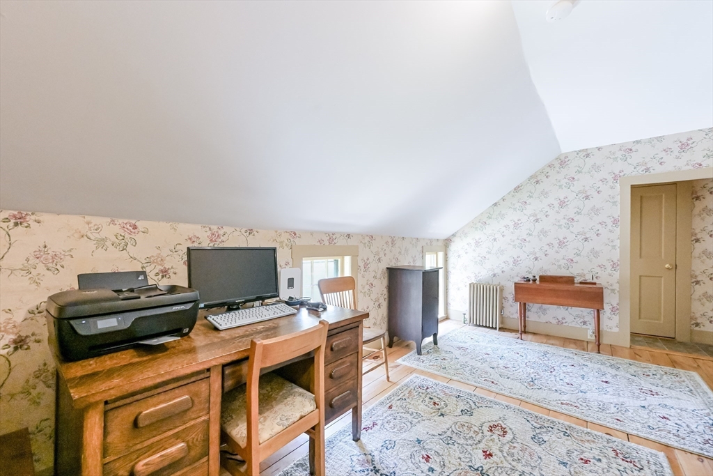 Pepperell, Massachusetts 01463, United States, 4 Bedrooms Bedrooms, ,2 BathroomsBathrooms,Residential,Pending,216693