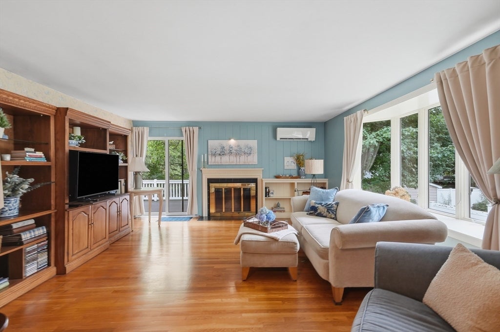 21 Oakwood Ave, Saugus, MA, 21 Oakwood Ave, Saugus, MA Photo #10