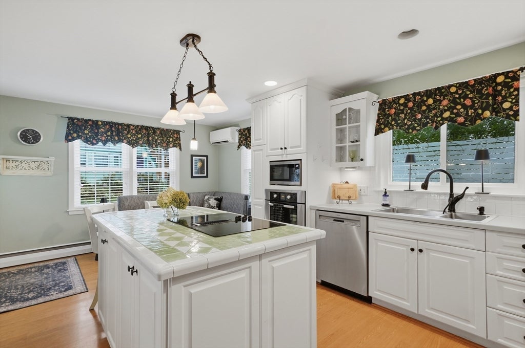 21 Oakwood Ave, Saugus, MA, 21 Oakwood Ave, Saugus, MA Photo #4