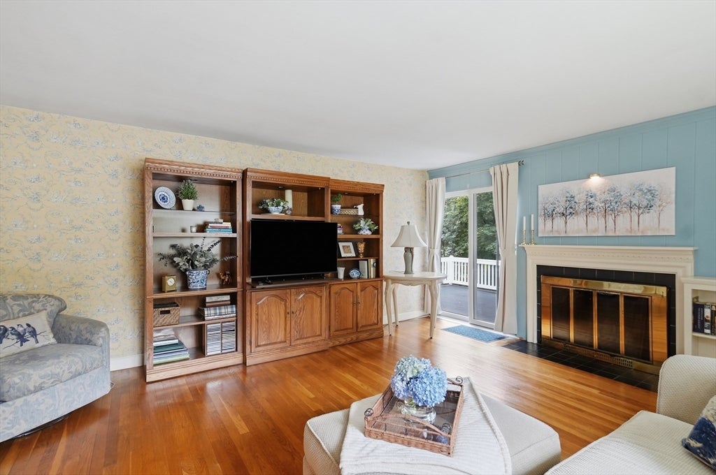 21 Oakwood Ave, Saugus, MA, 21 Oakwood Ave, Saugus, MA Photo #11