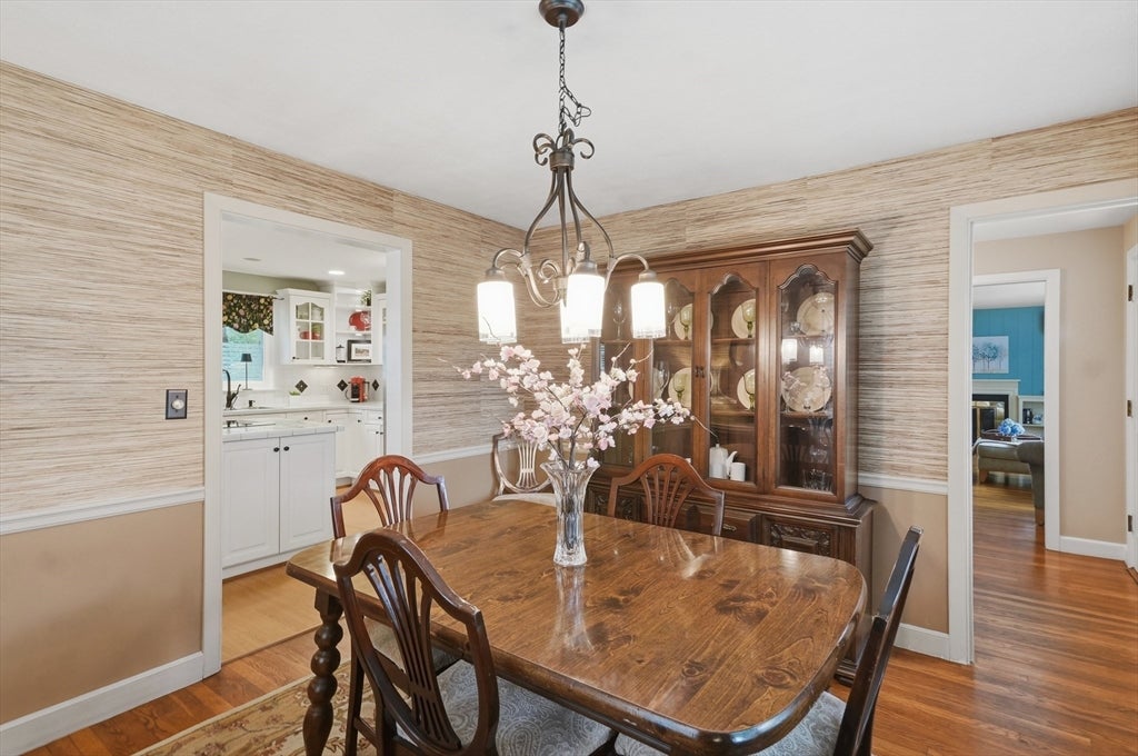 21 Oakwood Ave, Saugus, MA, 21 Oakwood Ave, Saugus, MA Photo #7