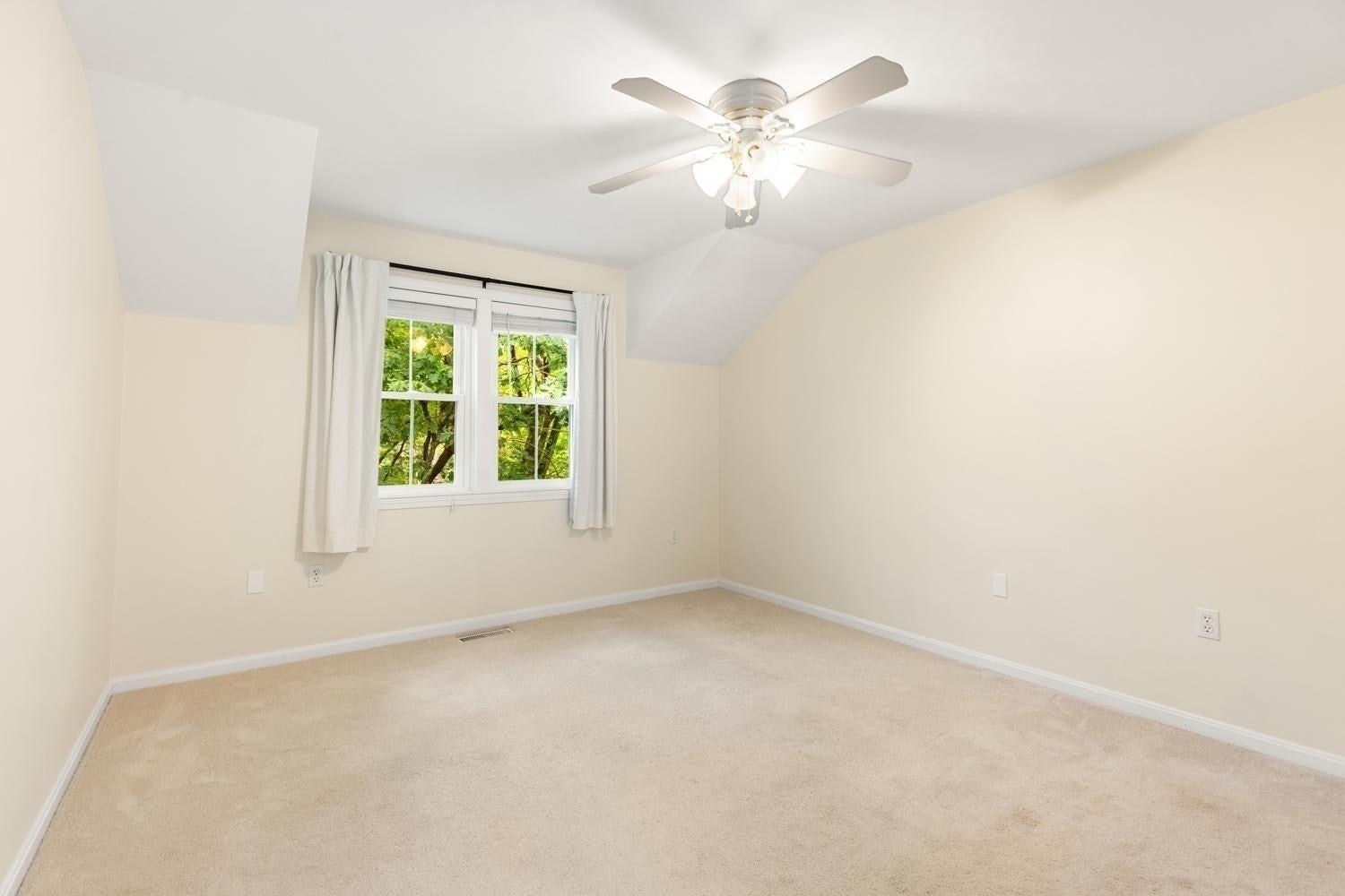 14 N Commons #C, Lincoln, MA Photo #32