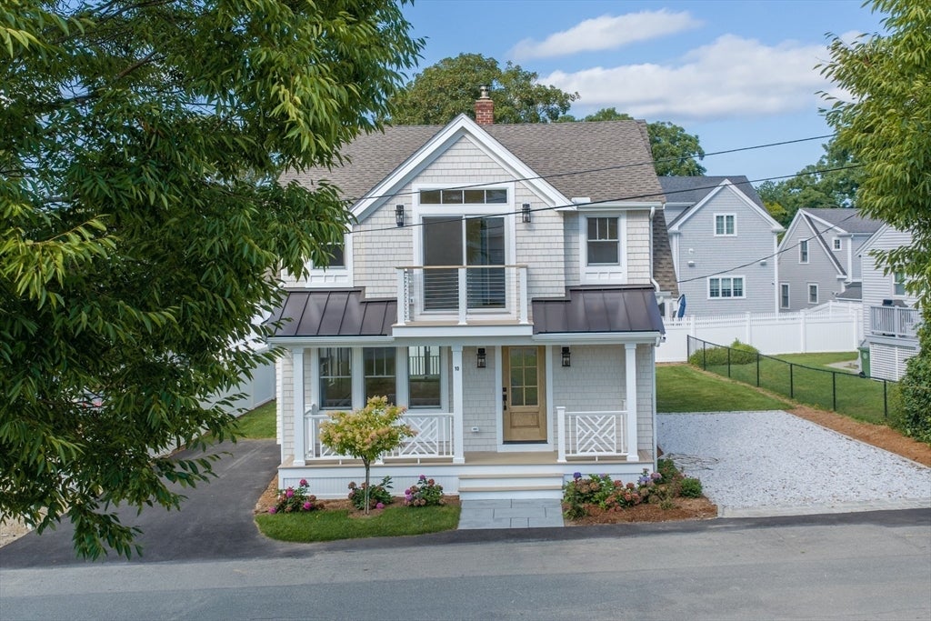 Photo of 10 Vesper Ave, Falmouth, MA