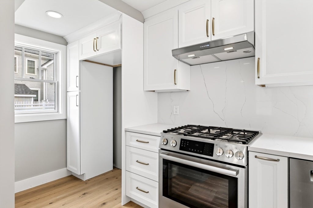 10 Vesper Ave, Falmouth, MA Photo #11