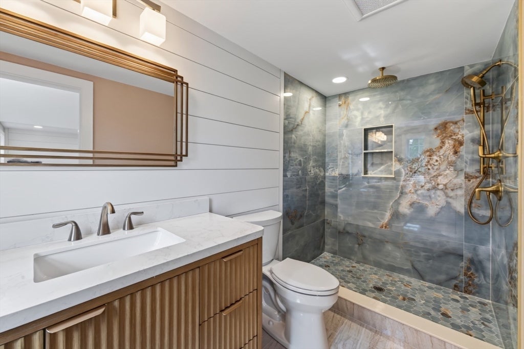 10 Vesper Ave, Falmouth, MA Photo #18