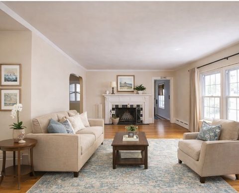 247 Albany St Fall River MA 02720