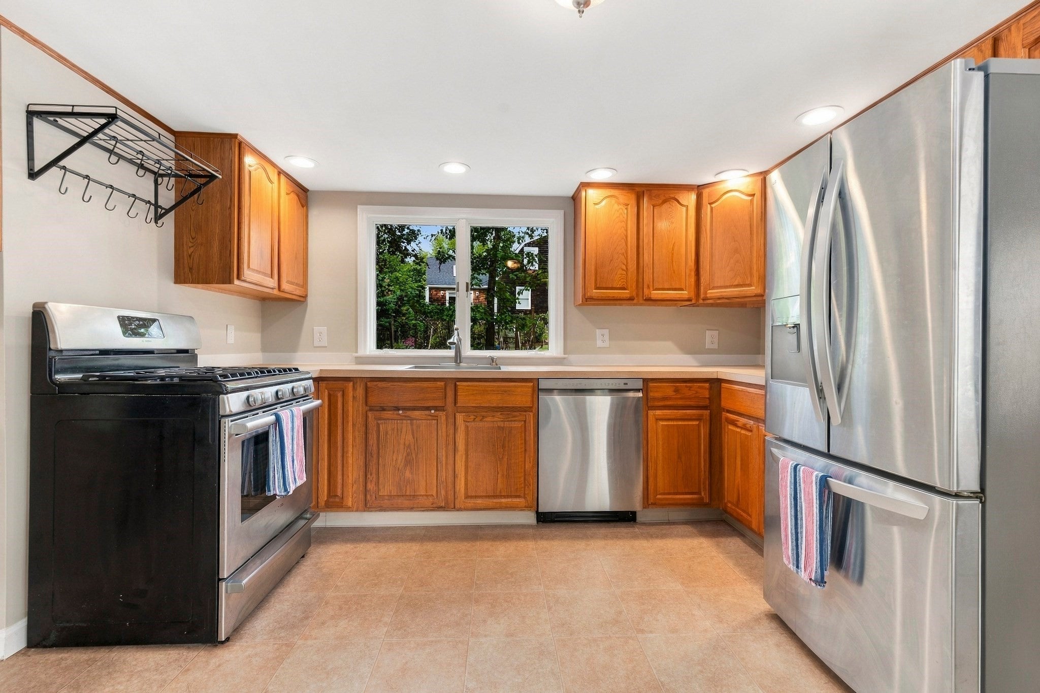 16 Clifford Ct, Hingham, MA, 16 Clifford Ct, Hingham, MA Photo #14