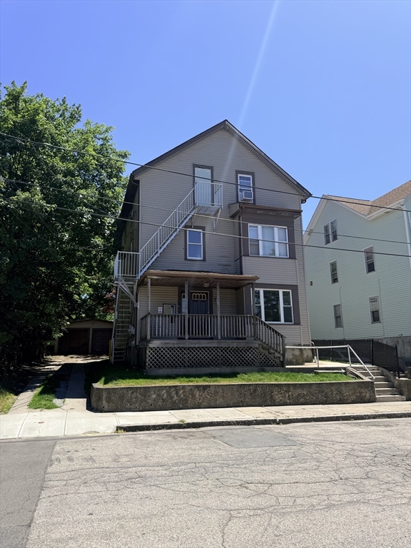 48 Tuttle St