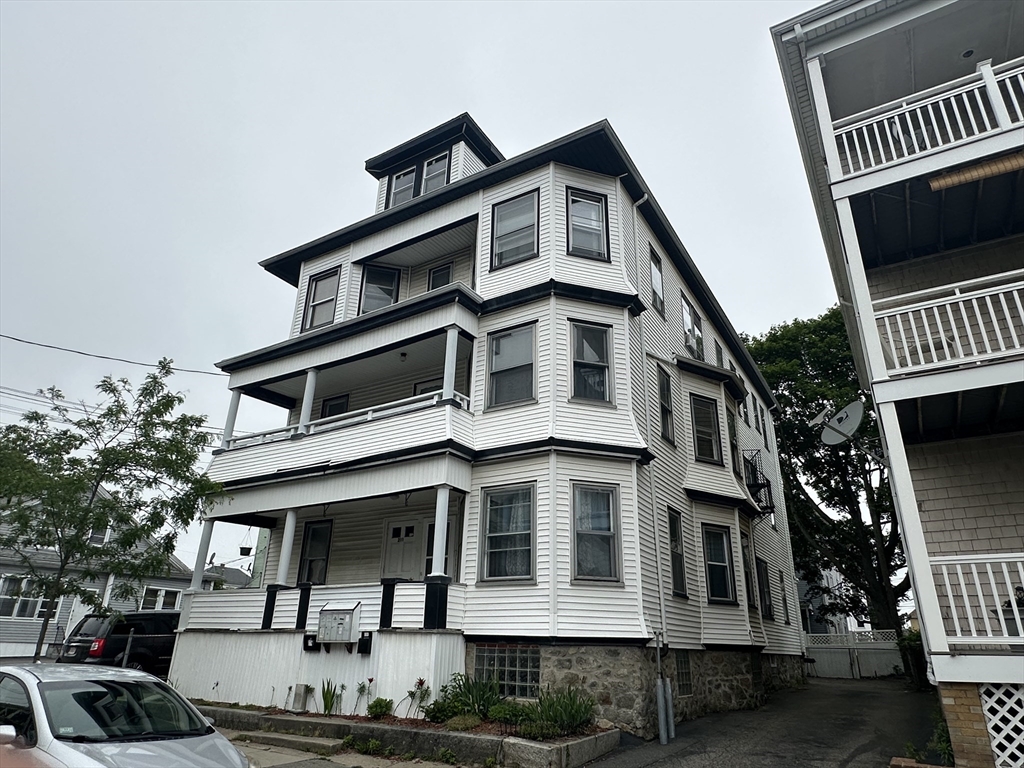 209-211 Eugenia St.